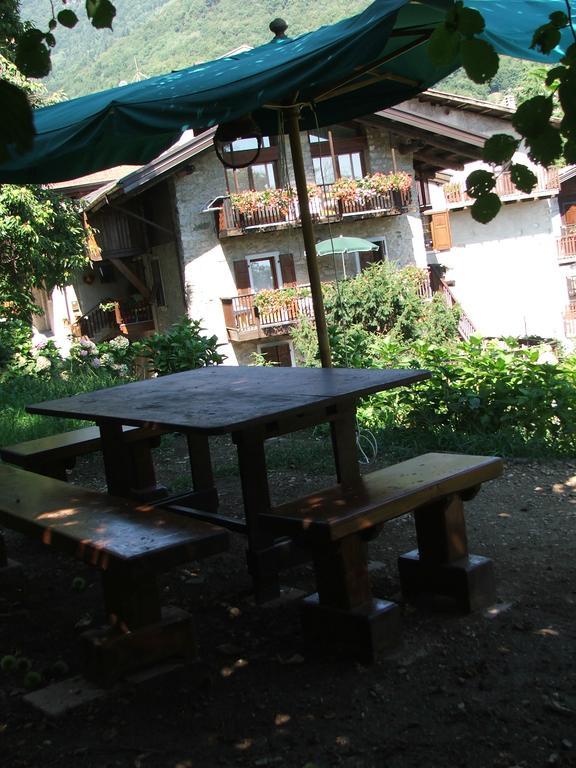 Antica Casa Ortensia Riva del Garda Bagian luar foto