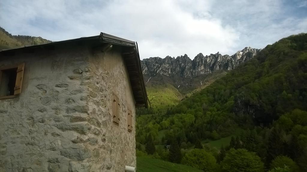 Antica Casa Ortensia Riva del Garda Ruang foto