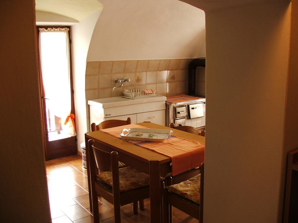 Antica Casa Ortensia Riva del Garda Bagian luar foto