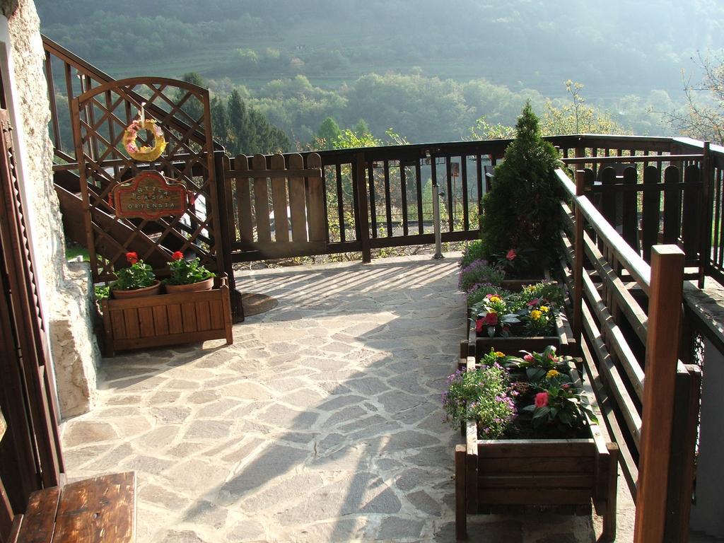Antica Casa Ortensia Riva del Garda Bagian luar foto