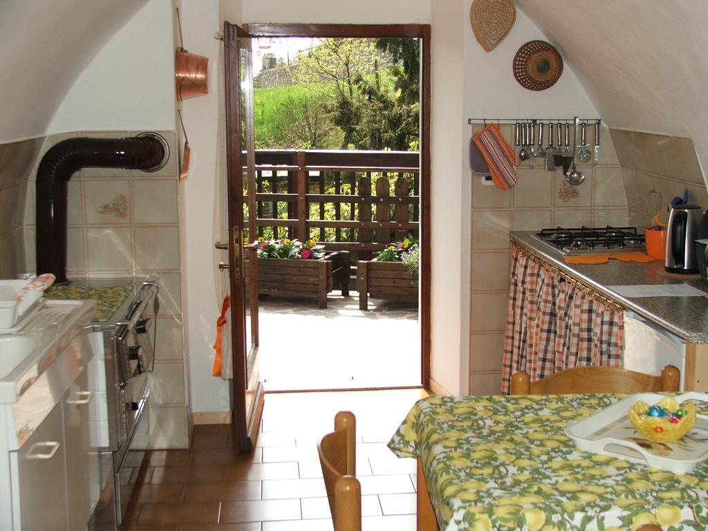 Antica Casa Ortensia Riva del Garda Bagian luar foto